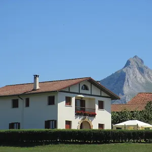  Farm stay Lizargarate